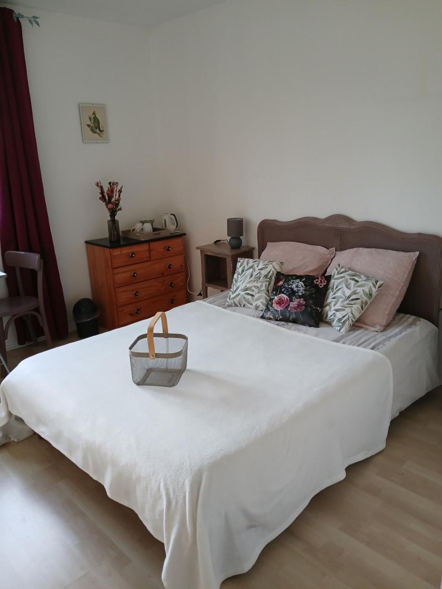 Le Pin  Domaine Des Ifs B&B 외부 사진